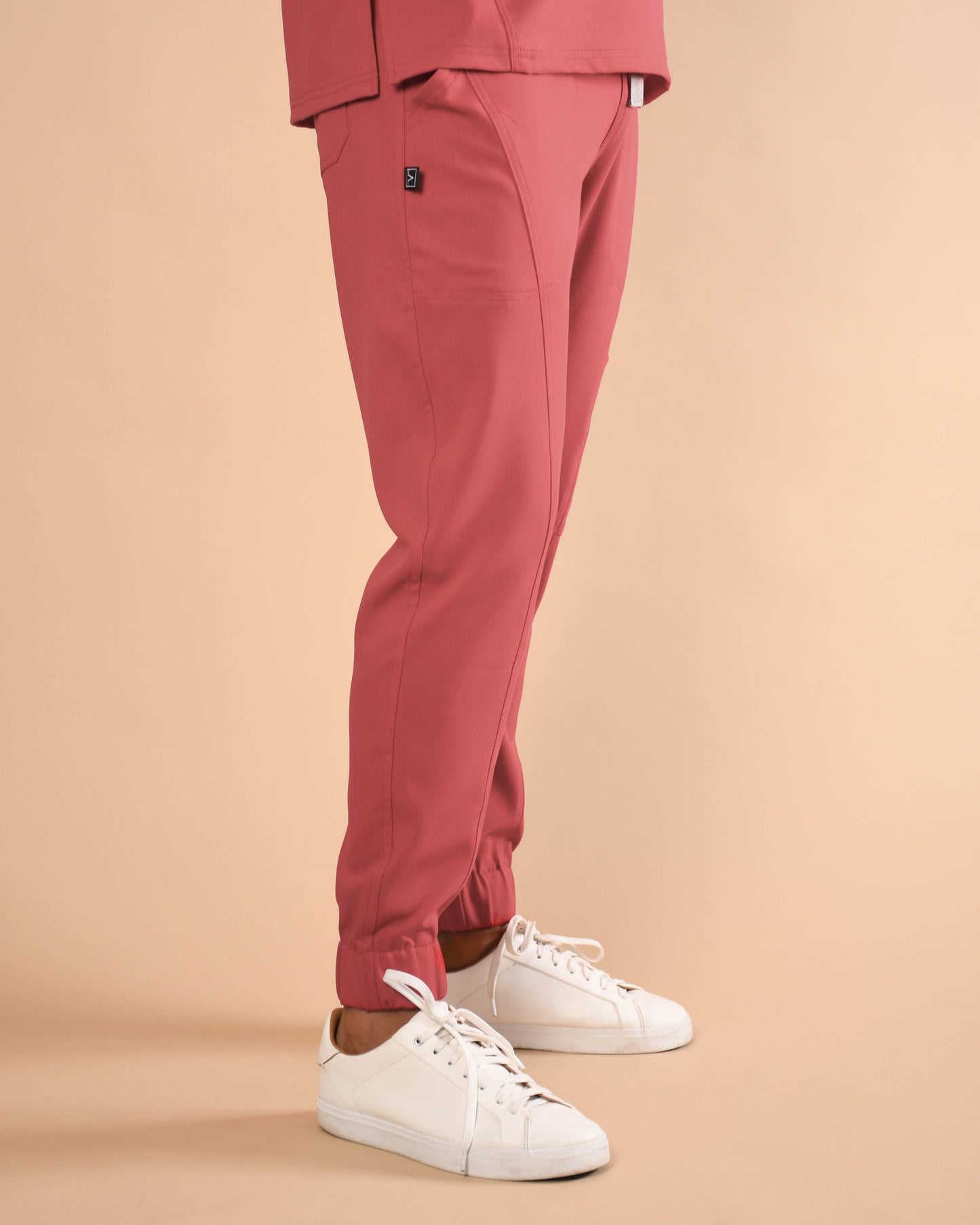 Scrub Jogger Caballero Fresa