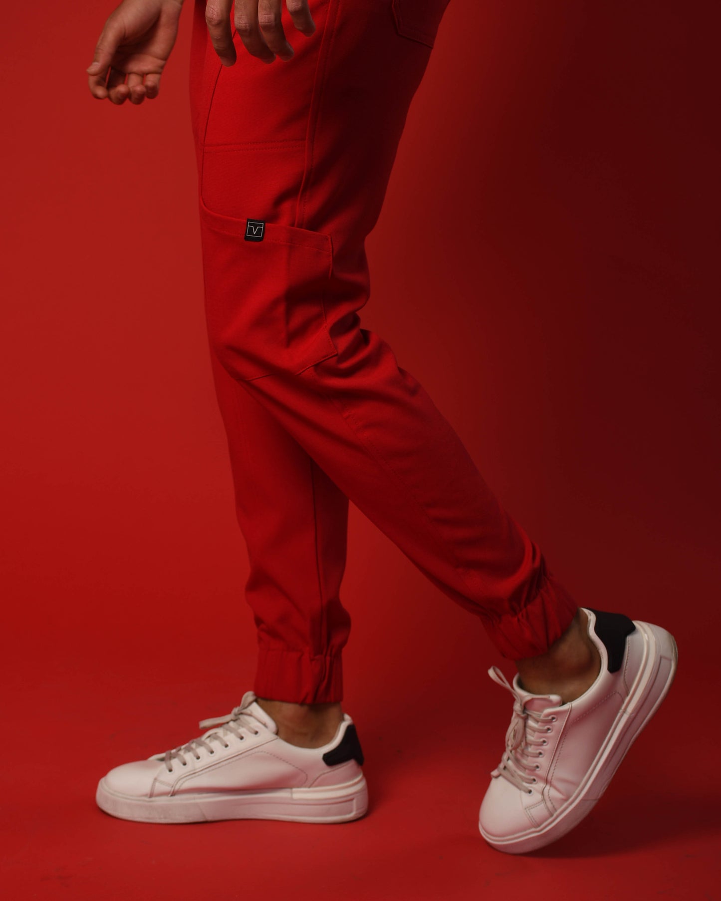 Scrub Jogger Caballero Rojo
